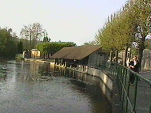 cliquez ici pour voir le lavoir vers 1950